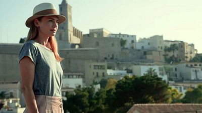 bild aus der news Ist Captain America der Vater von Star-Lord? "White Lines"-Star Laura Haddock ist das Zentrum einer Marvel-Theorie!