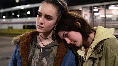 bild aus der news Im neuen Trailer zu "Niemals Selten Manchmal Immer" wird FILMSTARTS gleich zwei Mal zitiert