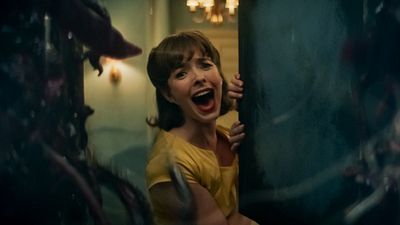 bild aus der news Pünktlich zu Halloween im Kino: Neuer Trailer zum Horrorfilm "The Mortuary – Jeder Tod hat eine Geschichte"