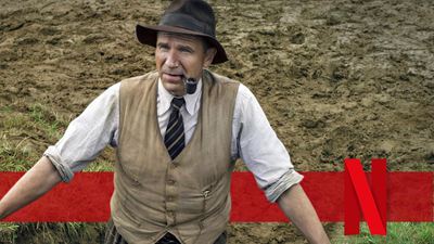 Im Trailer zu "Die Ausgrabung" macht Ralph Fiennes eine unglaubliche Entdeckung – bald auf Netflix