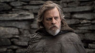 Falsches Lichtschwert, zu junges Antlitz: Rian Johnson erklärt Lukes Auftritt am Ende von "Star Wars 8"