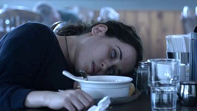 bild aus der news Mystery-Thriller mit "The Blacklist"-Star heute erstmals im TV: Wenn du dich näherst, kippst du tot um