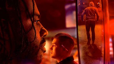 bild aus der news Staffel 2 bestätigt: Einer der besten Filme der vergangenen Jahre wurde zur Serie – und kaum jemand hat’s mitbekommen