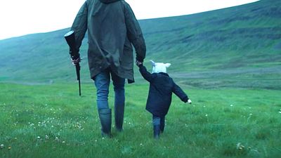 bild aus der news In 3 Tagen startet ein Horrorfilm in den Kinos, wie ihr ihn noch nie gesehen habt: Deutscher Trailer zu "Lamb"