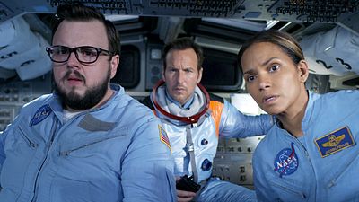 bild aus der news Roland Emmerichs "Moonfall": Das Ende erklärt – und was es für einen möglichen "Moonfall 2" bedeutet