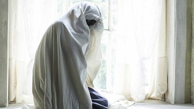 bild aus der news TV-Tipp: Dieser Horrorfilm mit 2 Netflix-Stars steckt voller überraschender Wendungen