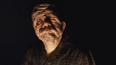 bild aus der news Erkennt ihr diesen Marvel-Star? Das erste Bild zu "A Different Man" lässt euch rätseln