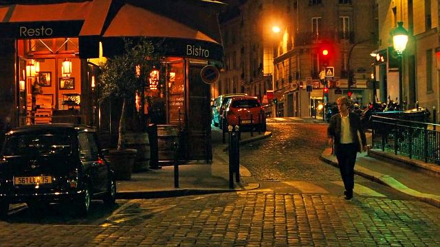 bild aus der news Heute Abend im TV: Ein "Loki"-Star reist in der schönsten Stadt der Welt durch die Zeit – oscarprämiert!