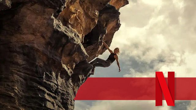 bild aus der news Der Action-Thriller, bei dem sich Charlize Theron den Zeh brach, gibt es bald bei Netflix: Der erste Trailer zu "Apex" ist da