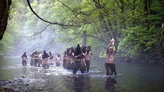 bild aus der news Heute Abend streamen: Dieses blutige Abenteuer mit "Herr der Ringe"-Star ist ein Muss für Fans düsterer Mittelalter-Filme