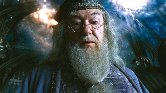 bild aus der news Dumbledore in der neuen "Harry Potter"-Serie gefunden?! "Dexter"-Star soll die Rolle des mächtigen Zauberers übernehmen