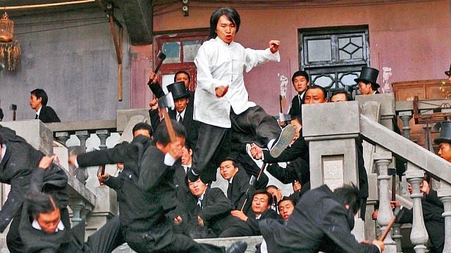 bild aus der news 25 Jahre nachdem er uns einen der irrsten Martial-Arts-Filme überhaupt bescherte: "Kung Fu Hustle"-Regisseur dreht neuen Actionfilm