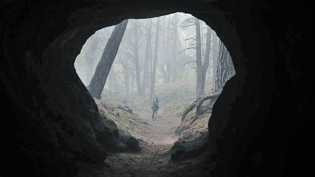 bild aus der news Für die Verfilmung des vielleicht verstörendsten Kinderbuch-Klassikers überhaupt: "Dark"-Schöpfer machen erneut gemeinsame Sache