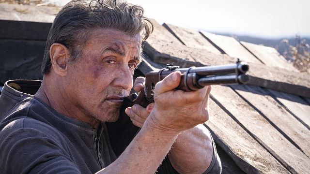 bild aus der news "Helden sollten nicht vor unseren Augen sterben": Diese Szene ließ Sylvester Stallone in "Rambo 5" nachträglich digital verändern!