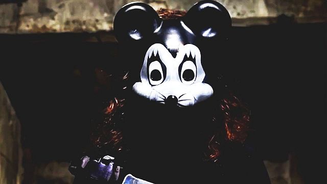 bild aus der news Nach Micky Maus, Winnie Puuh & Co. wird nun die nächste Kultfigur aus eurer Kindheit zum Killer: Trailer zu "Minnie's Midnight Massacre"