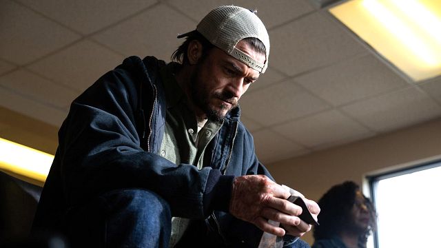 bild aus der news Orlando Bloom legt sich mit Gangstern an und zeigt seine Muskeln: Erster Trailer zum Action-Thriller "Red Right Hand"