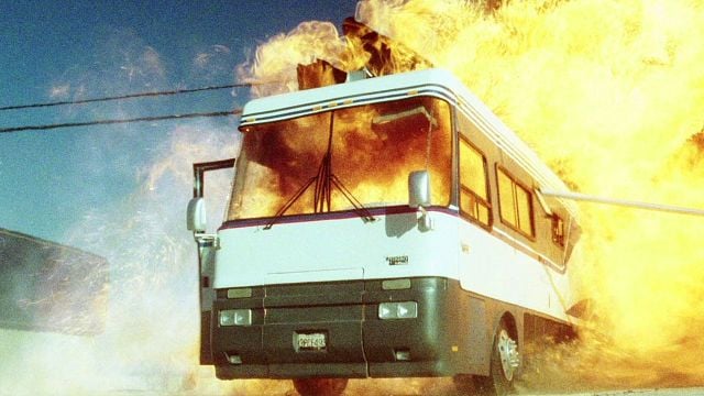 bild aus der news "Pflichtprogramm für Fans von irrer Action": Viel zu unbekannter 90er-Kult mit "John Wick"-Star feiert Heimkino-Comeback