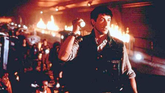 Heute im TV: Sylvester Stallone stürzt sich in diesem Katastrophen-Actioner vom "Fast & Furious"-Macher in ein Inferno