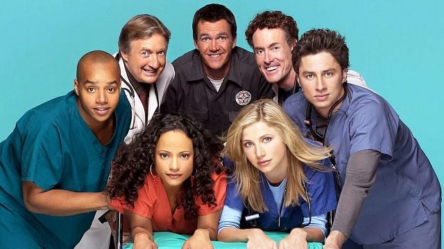 bild aus der news "Scrubs"-Revival holt eine der wichtigsten Figuren zurück – und Fans atmen erleichtert auf: Sie befürchteten den Serientod!