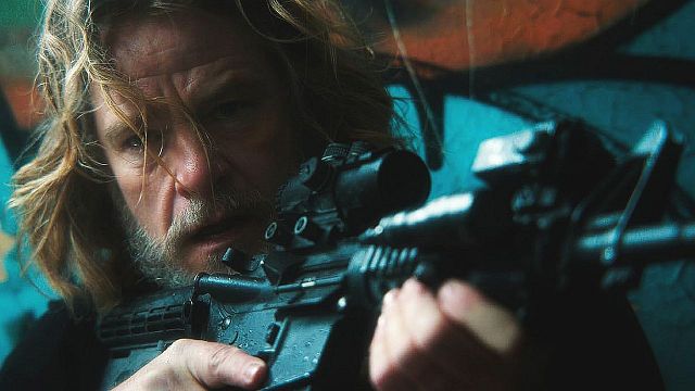 bild aus der news Kriegs- & Häuserkampf-Action mit realen Elitesoldaten: Deutscher Trailer zum toughen Rache-Thriller "Sunray: Fallen Soldier"
