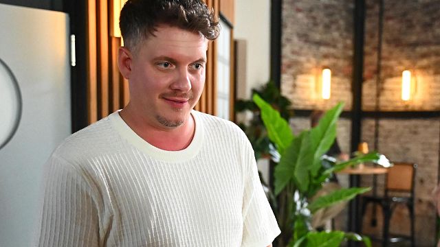 bild aus der news Nach GZSZ ist er jetzt bei "Alles was zählt": Anne Mendens Verlobter Gustav feiert RTL-Seriendebüt