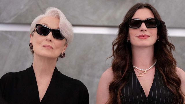 bild aus der news Neuer Trailer zum Kultfilm-Sequel enthüllt endlich die Rolle eines "Bridgerton"-Stars in "Der Teufel trägt Prada 2"