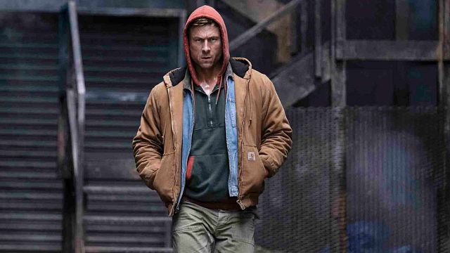 bild aus der news Obwohl Leonardo DiCaprio unbedingt mit ihm arbeiten möchte: Übernimmt Glen Powell die Hauptrolle im neuen Film eines Oscar-Regisseurs?