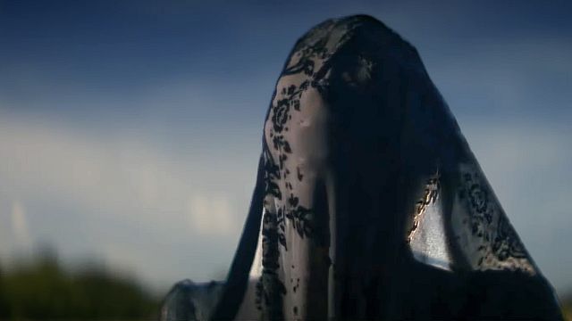 bild aus der news Vom Regisseur eines der größten Netflix-Hits 2024: Der deutsche Trailer zum Horrorfilm "The Woman In The Yard" lehrt euch das Gruseln