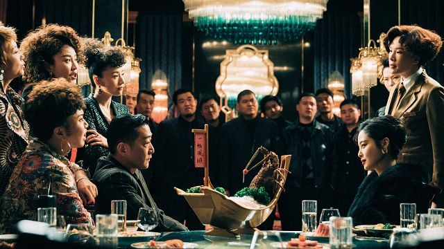 bild aus der news Neu im Streaming-Abo: Das erste Serienprojekt von einem der besten Regisseure aller Zeiten versprüht das Flair der 1990er