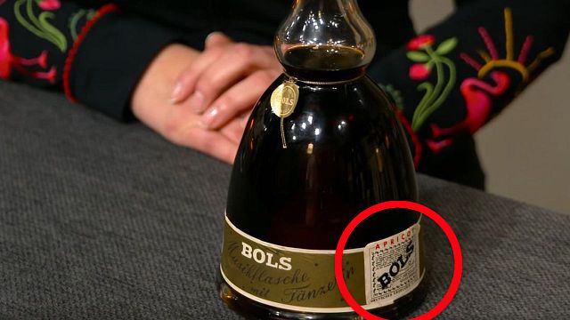 bild aus der news In dieser Flasche verbirgt sich ein schlüpfriges Geheimnis: Aber legen die "Bares für Rares"-Händler dafür auch extra viel Geld auf den Tisch?