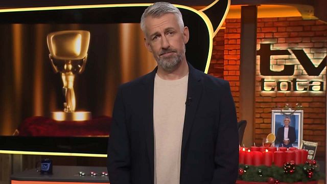 bild aus der news “ProSieben, wir müssen reden”: Sebastian Pufpaff teilt bei "TV total" gegen eigenen Sender aus