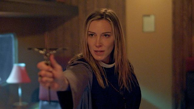 bild aus der news "Bullett Train" trifft auf "Der Exorzist": Im Trailer zum Horrorfilm "Speed Demon" ergreift ein Dämon Besitz von einem Zug