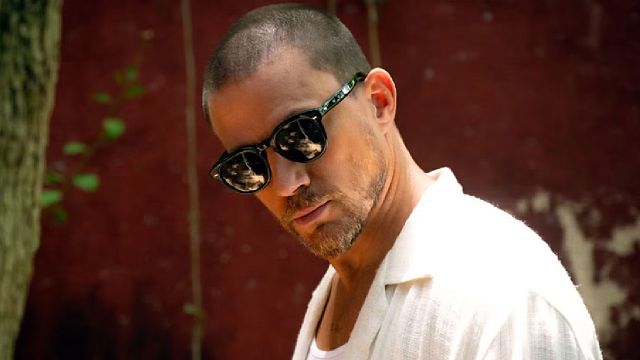 bild aus der news Eine Kakerlake als Gangsterboss?! Channing Tatum & noch mehr Marvel-Stars tauchen für bizarres Crime-Drama in New Yorks Unterwelt ab