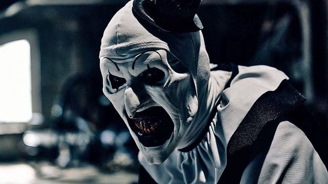 bild aus der news Erstes Bild veröffentlicht: "Terrifier"-Star wird in neuem Horrorfilm wieder zum Killerclown