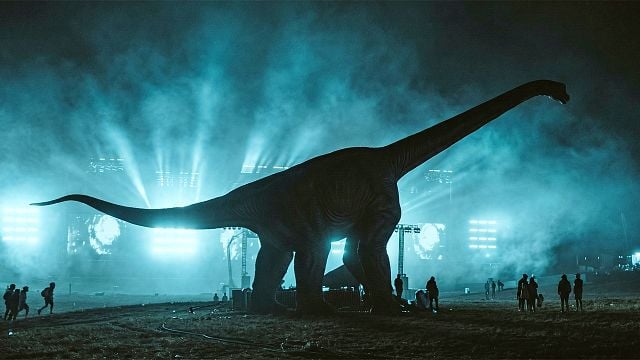 bild aus der news Konkurrenz für "Jurassic World": Im Trailer zum Sci-Fi-Blockbuster "The End Of Oak Street" bekommt es ein "Star Wars"-Held mit Dinos zu tun