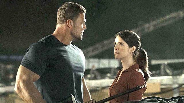 bild aus der news "Der Elefant im Raum": Alan Ritchsons Ehefrau meldet sich nach prickelnder "Reacher"-Szene zu Wort – mit einer klaren Botschaft an Sonya Cassidy!