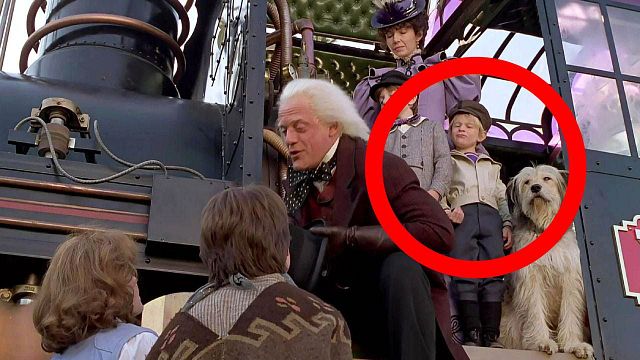 bild aus der news "Zurück in die Zukunft 3": Dieses Detail bei 1 Stunde und 50 Minuten entgeht selbst den größten Fans – seit 36 Jahren!