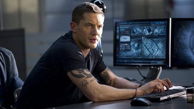 Heute im TV: Spektakuläre Agenten-Action mit Tom Hardy – und Til Schweiger als Bösewicht!