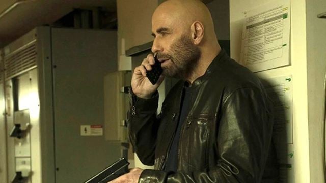 "Pulp Fiction"-Star John Travolta plant in seiner neuen Action-Comedy "Cash Out – Zahltag" den ganz großen Coup – jetzt im Heimkino [Anzeige]