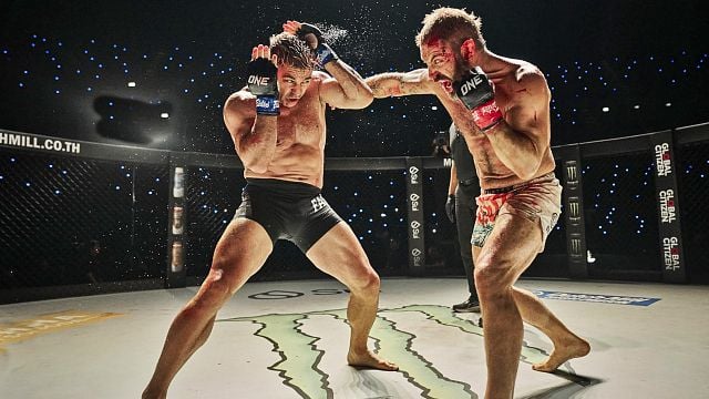 bild aus der news Mit Russell Crowe und einem DER Action-Stars der Stunde: Knüppelharter Martial-Arts-Kracher à la "Warrior" feiert Heimkino-Premiere