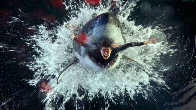 bild aus der news Nach 8 (!) Jahren Pause: Horror-Spezialist dreht neuen Film – und wandelt auf den Spuren des Netflix-Hits "Im Wasser der Seine"