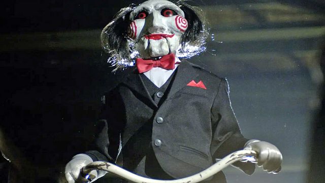 bild aus der news Verstörendes Poster zu "Saw X" beweist: Jigsaw ist in "Saw 10" so fies wie eh und je!