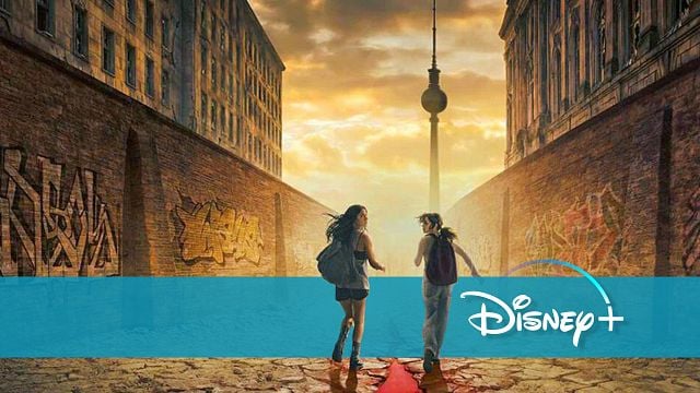 bild aus der news Lars Eidinger wird zum Berliner Vampir: Erster Trailer zur Sci-Fi-Horror-Serie "City Of Blood" - schon bald bei Disney+
