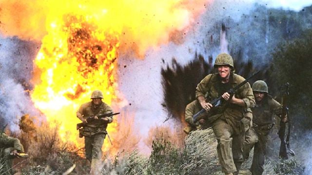 Neu im Streaming-Abo: Explosives Kriegsfilm-Spektakel vom besten Action-Regisseur aller Zeiten