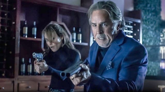 Deutscher Trailer zu "High Heat": Ein Marvel-Star & "Miami Vice"-Veteran Don Johnson kämpfen gegen die Mafia