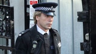 bild aus der news "Skyfall": Set-Fotos zeigen Javier Bardem als uniformierten James-Bond-Gegenspieler