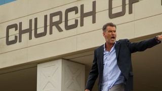 bild aus der news Exklusiver Clip zur Krimi-Komödie "Salvation Boulevard" mit Pierce Brosnan