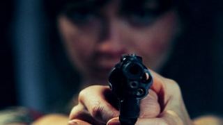 Blutiger und verstörender Trailer zum Horror-Thriller "Alyce – Außer Kontrolle"