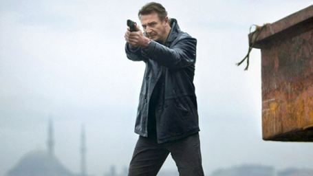 Neue Bilder zu "96 Hours - Taken 2": Liam Neeson weiß, wie man eine Knarre hält  