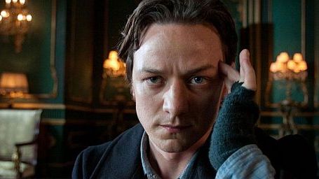 bild aus der news James McAvoy neben Benedict Cumberbatch im Julian-Assange-Biopic